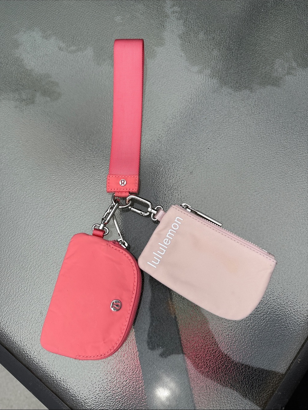 Lululemon Dual Pouch Wristlet
Pink Mist / Raspberry Cream / White